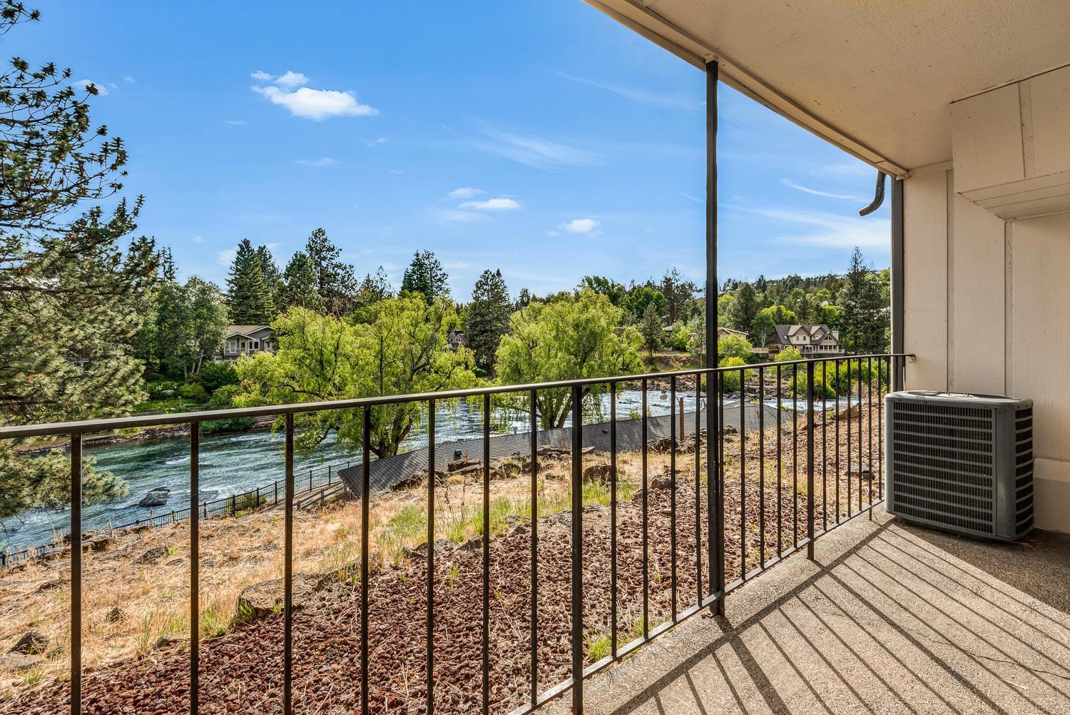 Bend Riverside Condos Near Downtown ベンド エクステリア 写真