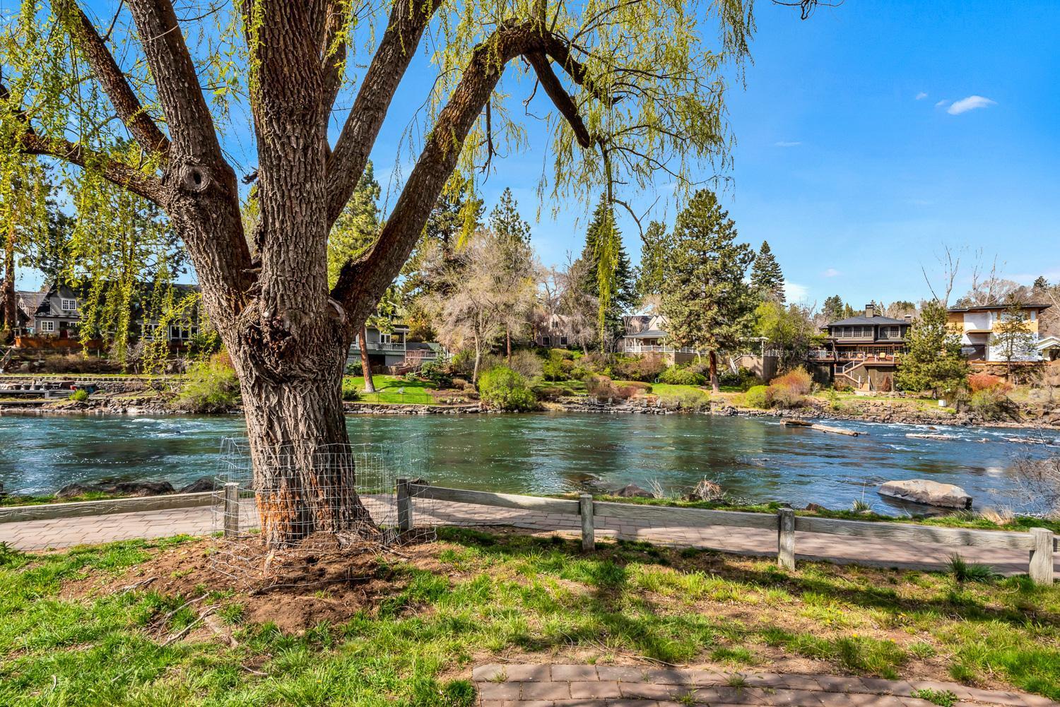 Bend Riverside Condos Near Downtown ベンド 部屋 写真